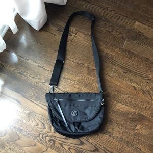 Lululemon crossbody